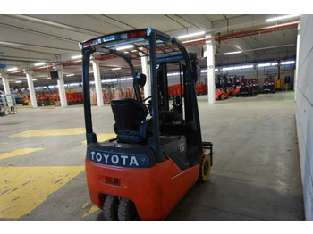 Electric forklift Toyota 8FBEK16T: picture 4