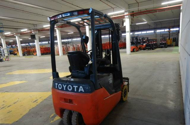Electric forklift Toyota 8FBEK16T: picture 4