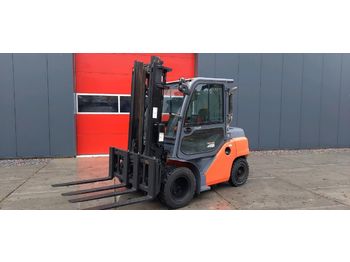 Forklift Toyota 8FD45N: picture 1