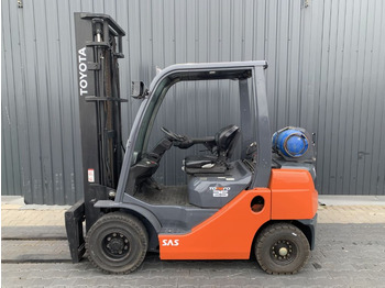LPG forklift Toyota 8FGF25F: picture 2