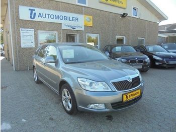 SKODA Octavia 2,0 TDi Elegance Combi Van - Car