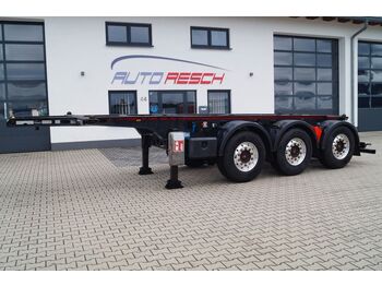 Container transporter/ Swap body semi-trailer Kögel SWCT24 Tankplex 20FT S24-2 Containerchassis ADR: picture 1