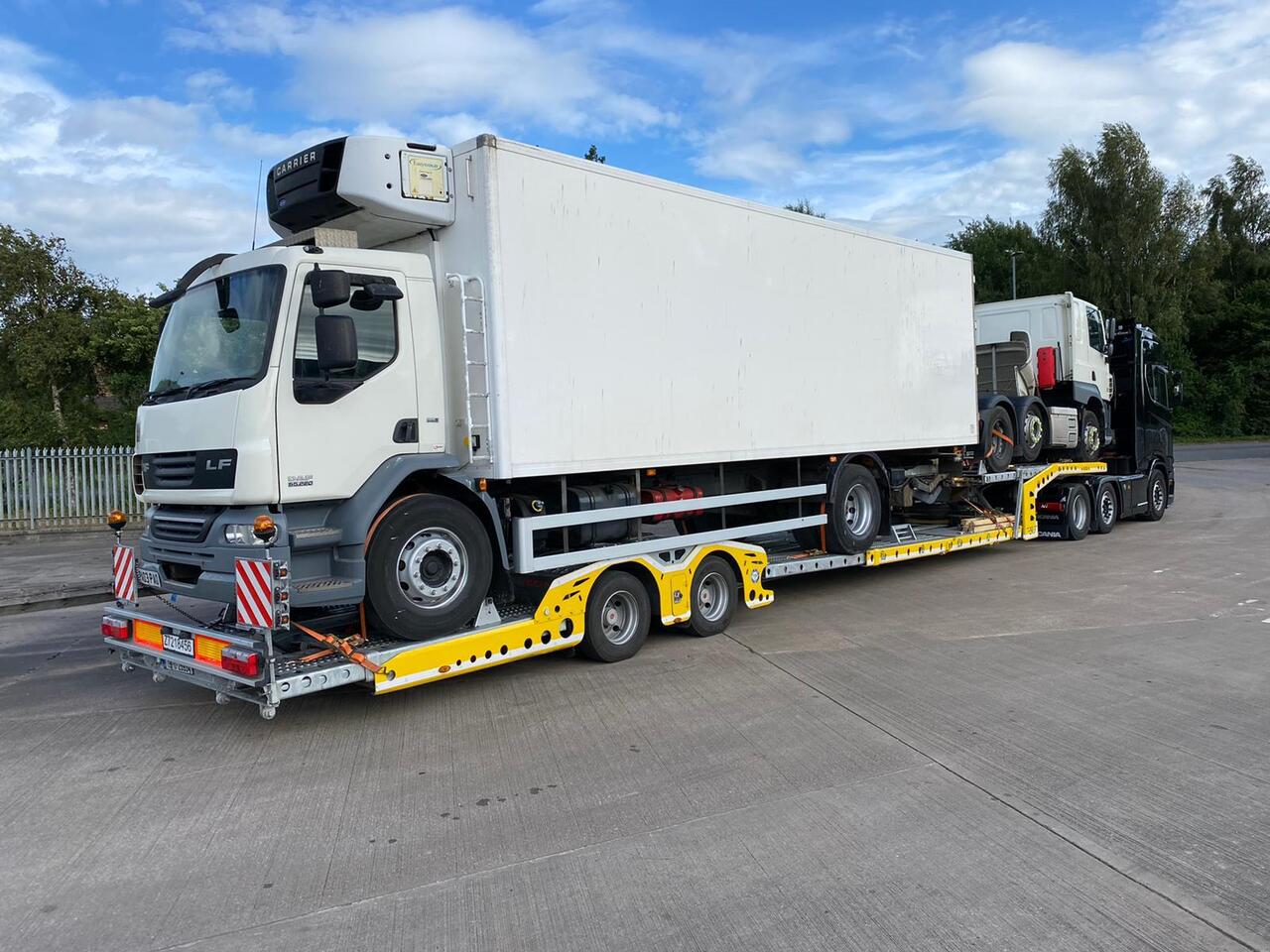 New Autotransporter semi-trailer Vegamax (2 Axle Truck Transport): picture 11