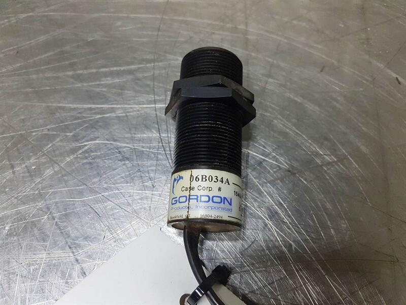 Electrical system for Construction machinery Case 621D-1546498C1-Proximity switch: picture 5