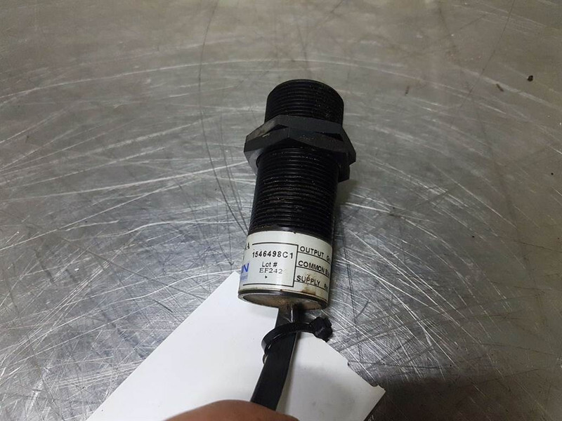 Electrical system for Construction machinery Case 621D-1546498C1-Proximity switch: picture 6