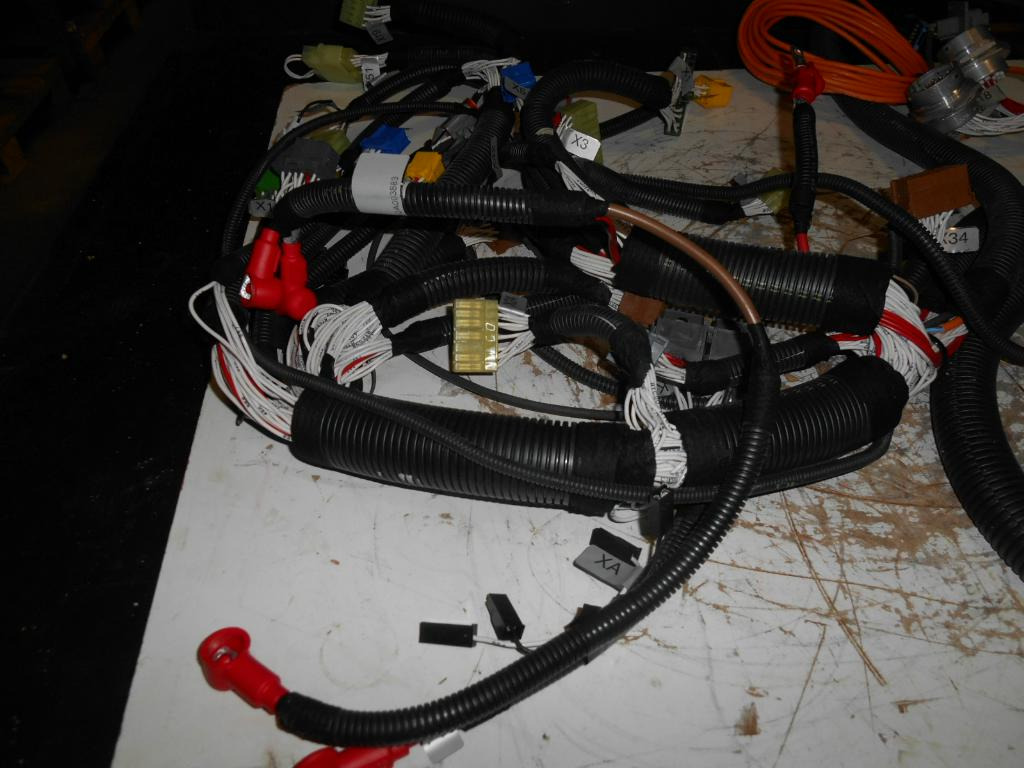 New Cables/ Wire harness for Construction machinery Case 76077923 -: picture 4
