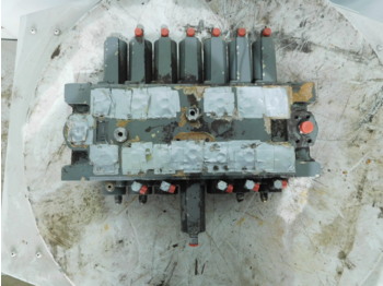 Liebherr 934B - Hydraulic valve