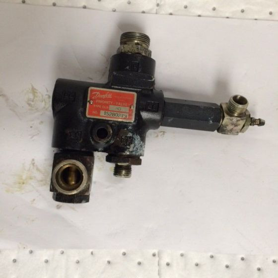 Hydraulic valve for Material handling equipment Hydraulic valve from Danfoss: picture 2