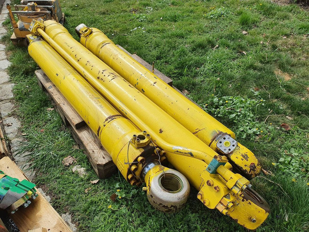 Hydraulic cylinder for Construction machinery Liebherr R 942: picture 7