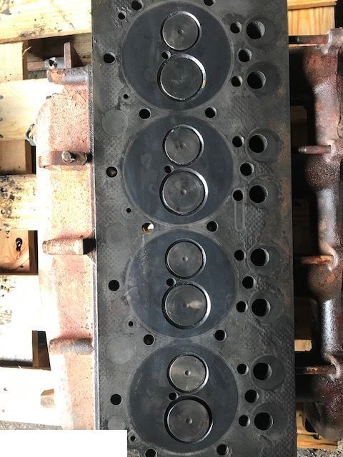 Cylinder head for Agricultural machinery Valtra 420 dsre - Głowica Silnika: picture 2