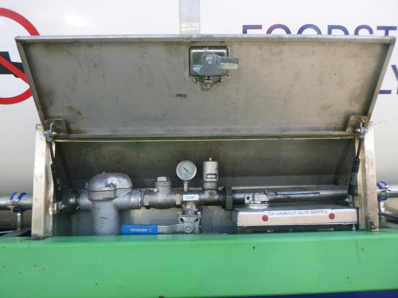 Tank container, Semi-trailer Danteco Food tank container inox 20 ft / 25 m3 / 1 comp: picture 10