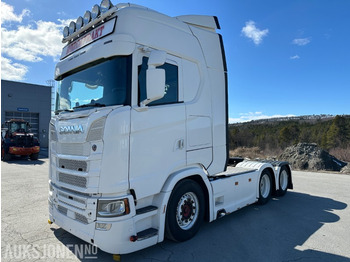 Tractor unit SCANIA S 520