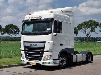 Tractor unit DAF XF 440 spacecab lowdeck: picture 1