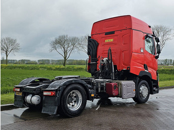 Renault T 430 - Tractor unit: picture 3