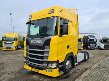 Tractor unit Scania S450: picture 1