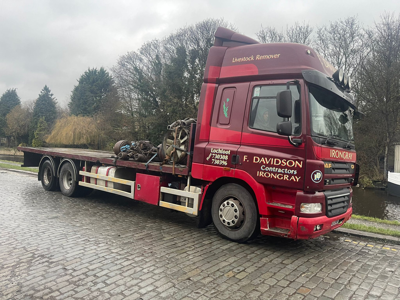 Dropside/ Flatbed truck DAF CF 85.410: picture 2