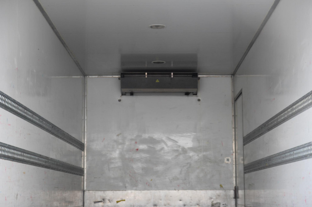 Refrigerator truck Iveco Eurocargo  120E18 E5  LBW CS 550 Seitentür Kamera: picture 15