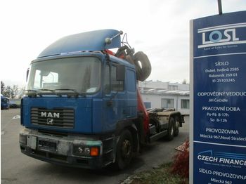 Skip loader truck MAN 26.364 6x2 EURO 2 + Kran Epsilon E140: picture 1