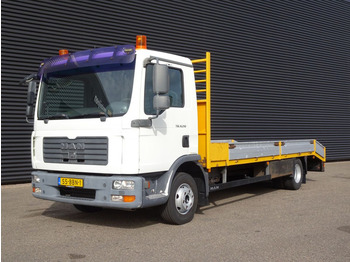 Autotransporter truck MAN TGL 8.210
