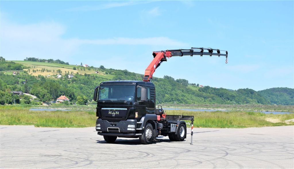 Crane truck, Tractor unit MAN TGS 18.400 Sattelzugmaschine + HMF 1720 K6/FUNK: picture 2