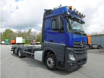 Container transporter/ Swap body truck MERCEDES-BENZ