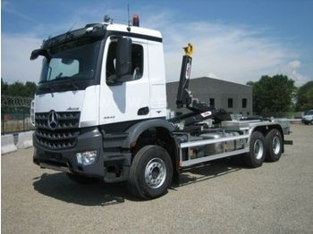 Hook lift truck Mercedes-Benz 3342 6X6 HYVA Abroller: picture 1