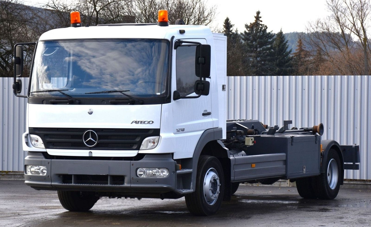 Hook lift truck Mercedes-Benz ATEGO 1218: picture 4