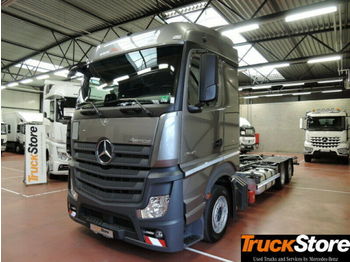 Container transporter/ Swap body truck Mercedes-Benz Actros 2542 L nR BDF Volumen Abstandsregelung: picture 1