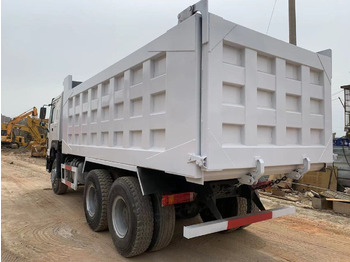 Tipper for transportation of heavy machinery SINOTRUK HOWO Dump truck 371: picture 3