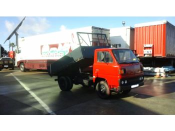 MITSUBISHI Canter left hand drive FE110 2.7 diesel 6 tyres 3 way - Tipper