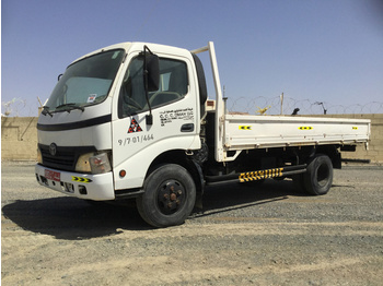 Dropside/ Flatbed truck Toyota Dyna 300: picture 1