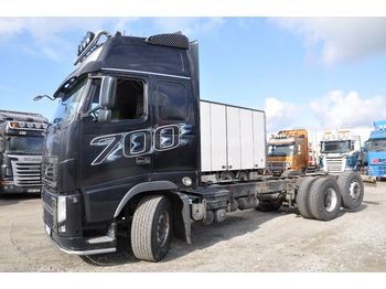 Cab chassis truck VOLVO FH16 700: picture 1