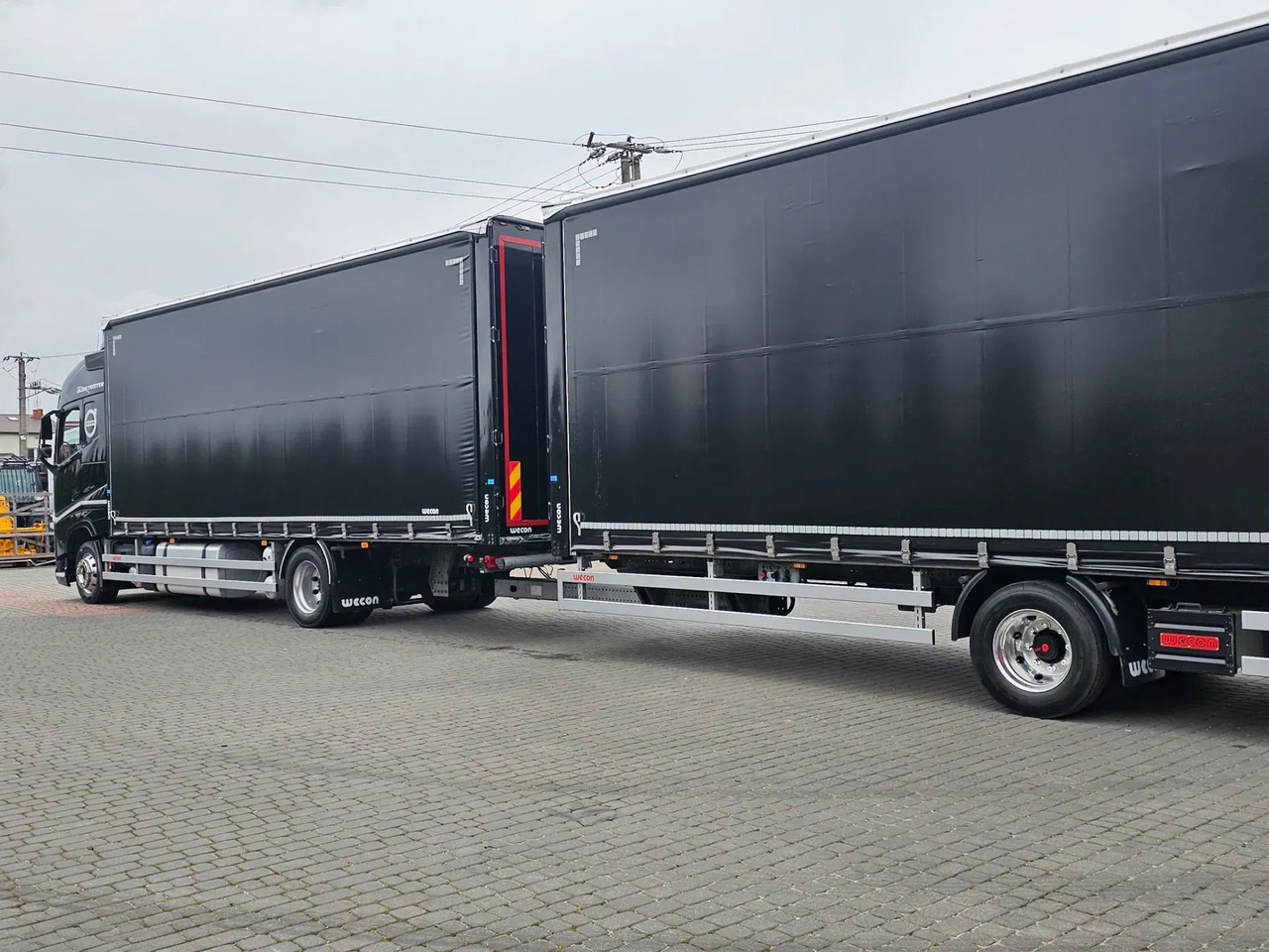 Curtainsider truck VOLVO FH 460: picture 5