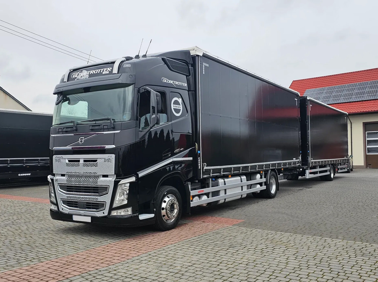 Curtainsider truck VOLVO FH 460: picture 4