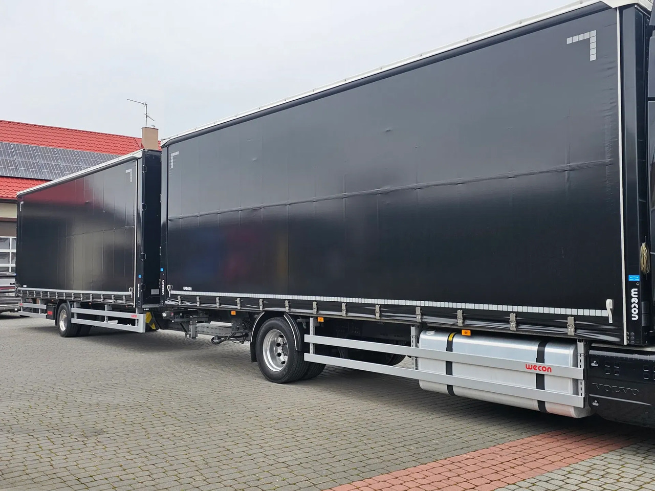 Curtainsider truck VOLVO FH 460: picture 12