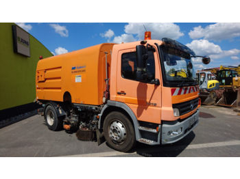 Road sweeper Mercedes-Benz 1318: picture 1