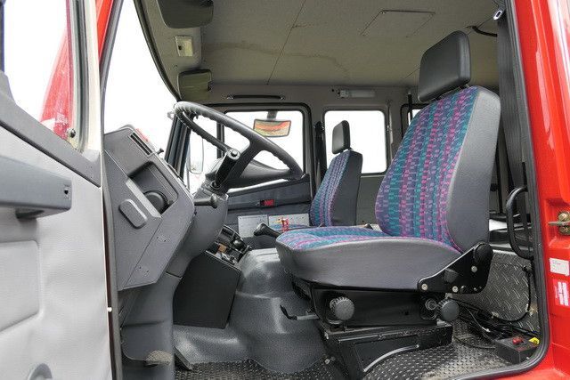 Fire truck, Combi van Mercedes-Benz 814 F/Feuerwehr/Pumpe/9 Sitze: picture 12