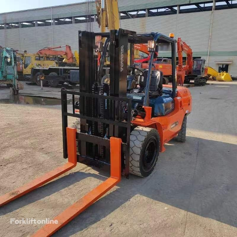 Toyota FD50 - Diesel forklift: picture 5