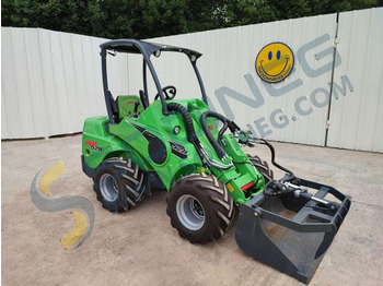 Avant M528 - Compact loader: picture 1