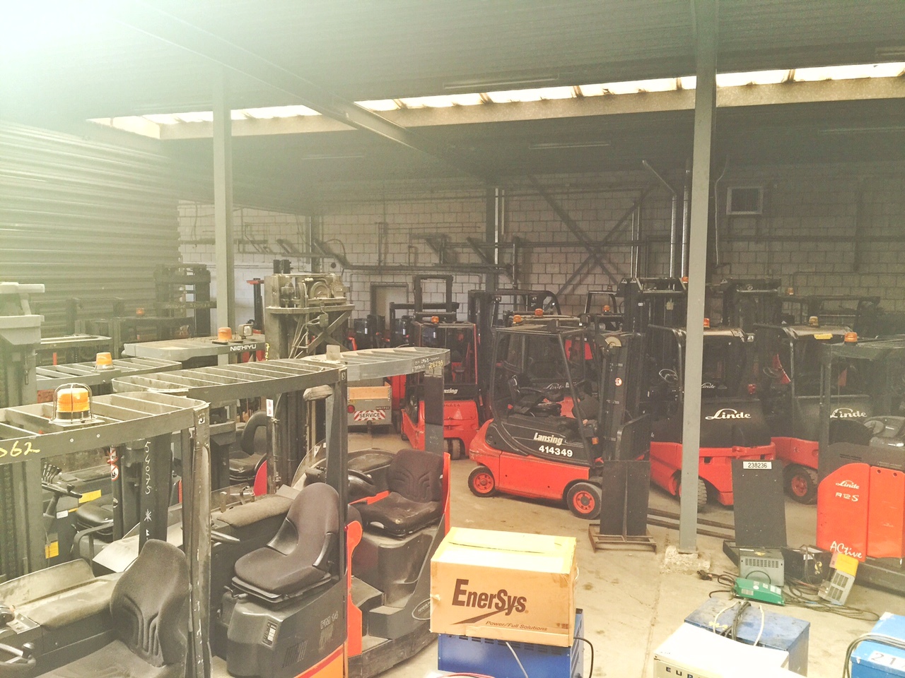 Van den Bosch vorkheftrucks B.V. - vehicles for sale undefined: picture 4