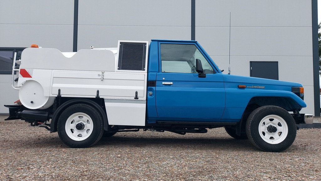 AUTO TECHNIK - Utility/ Special vehicles undefined: picture 9