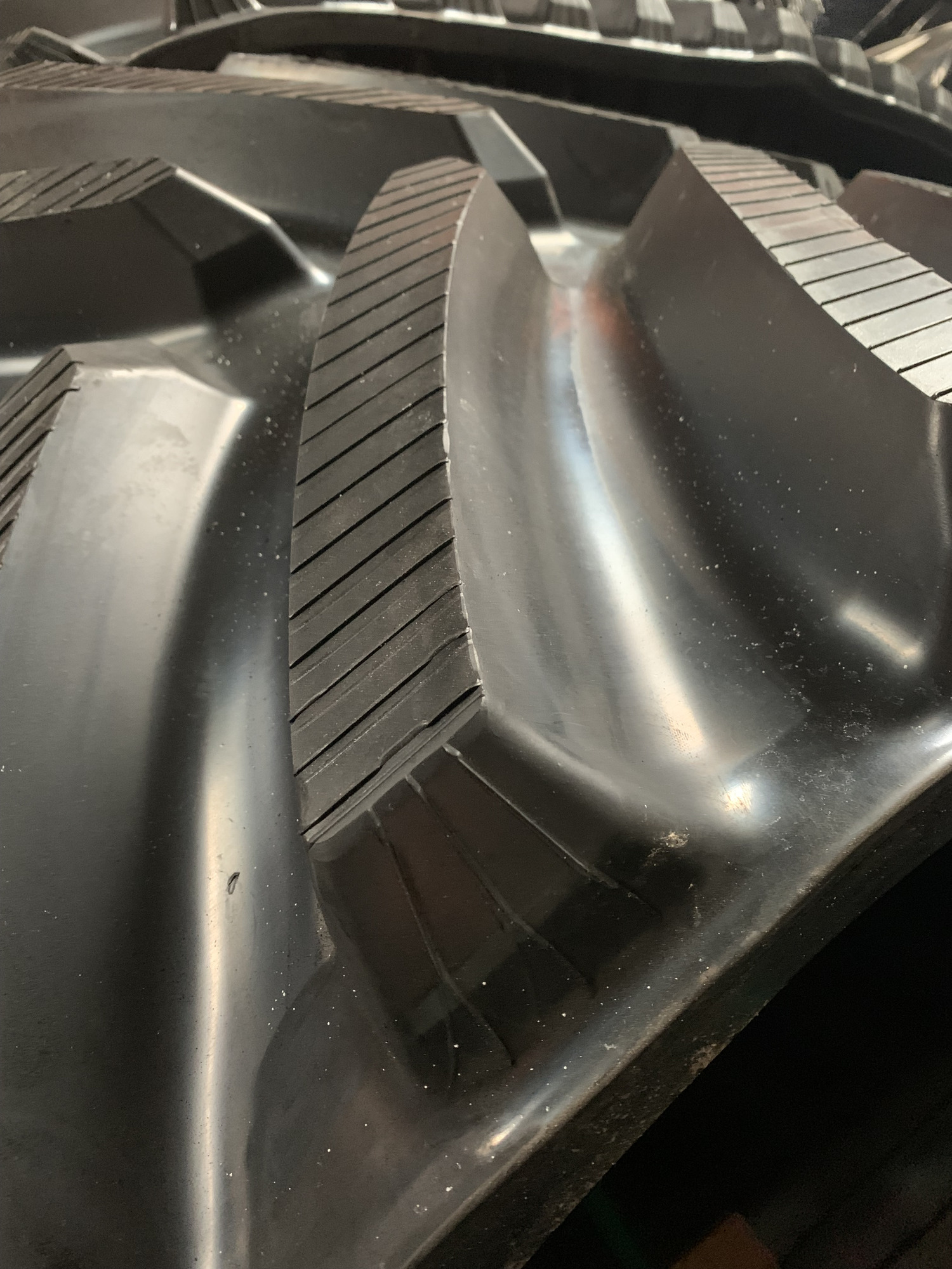 LEACH LEWIS RUBBER TRACKS LIMITED undefined: picture 3