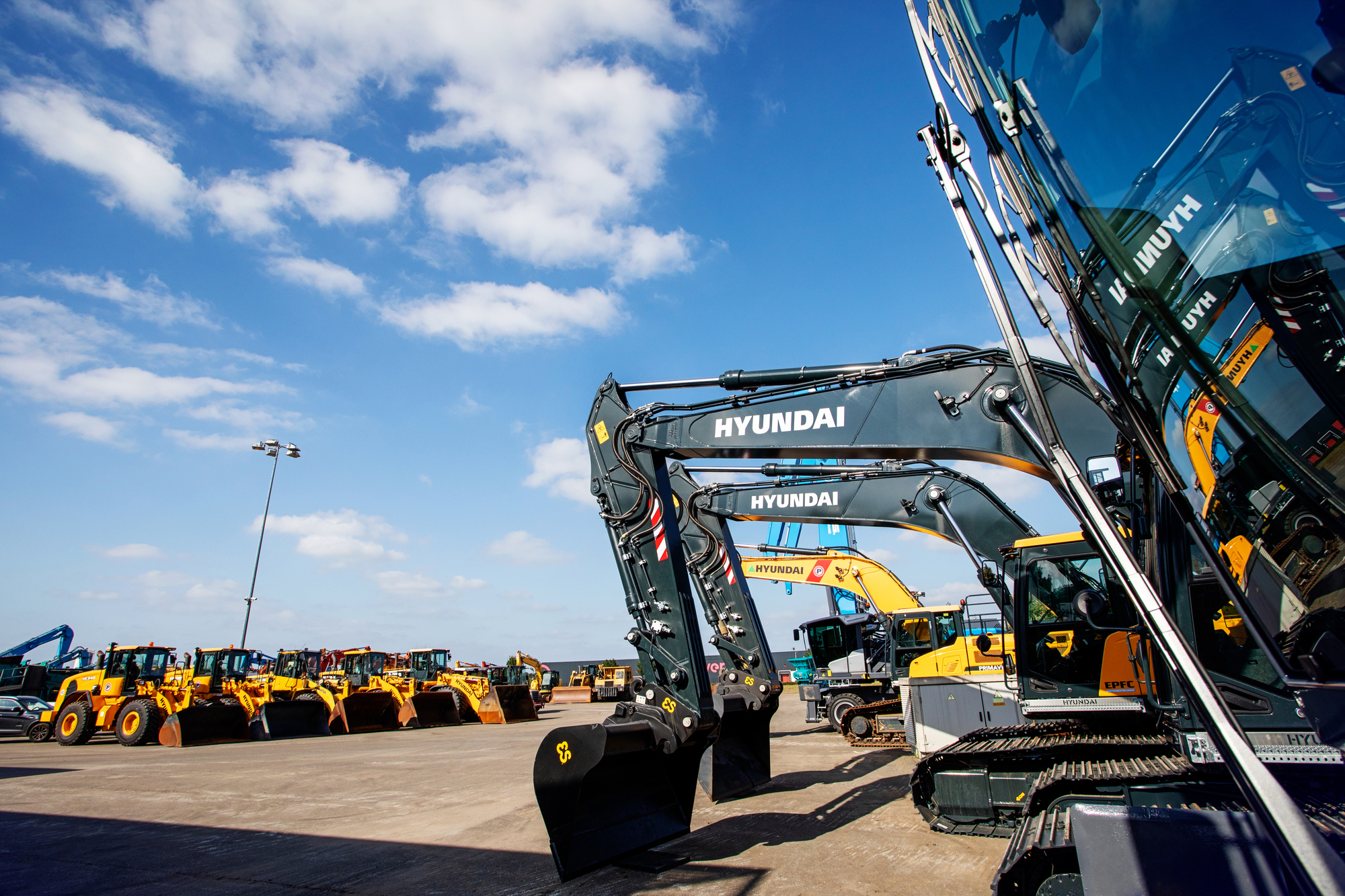 PRIMA Equipment B.V. - Construction machinery KOMATSU undefined: picture 5