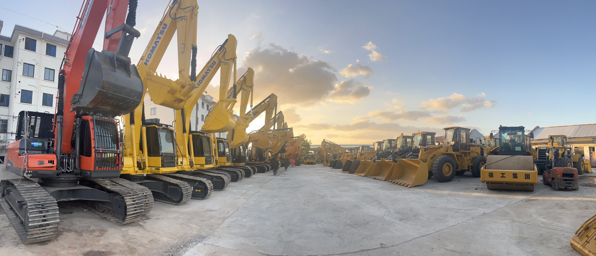 Sunight Development Company Limited - Construction machinery HYUNDAI undefined: picture 19