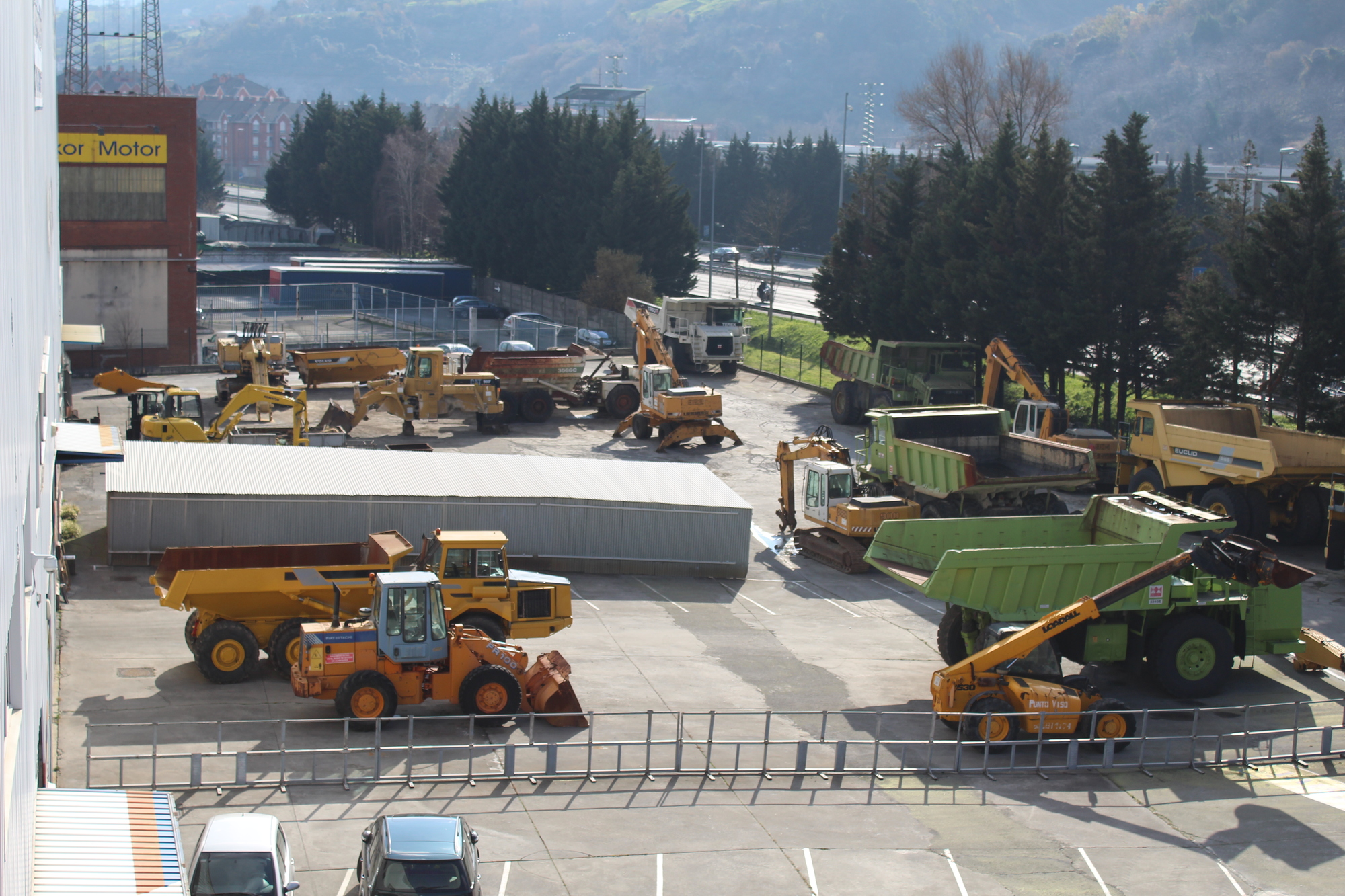 MAQUINARIA HONRADO S.L. - Material handling equipment undefined: picture 2