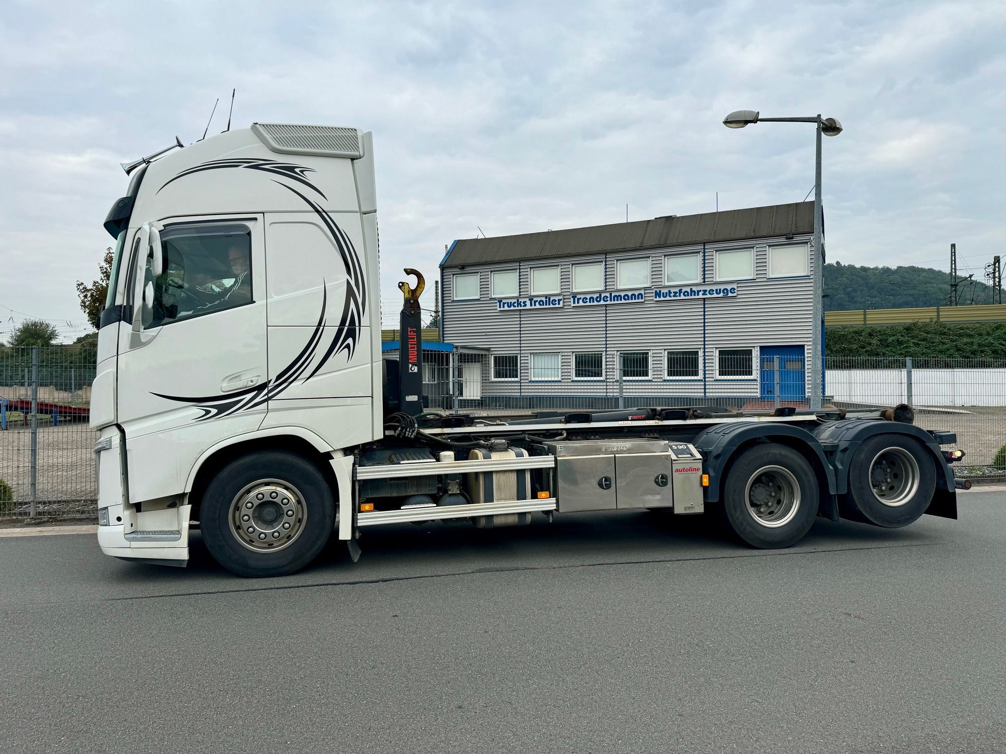 Annette Trendelmann Truck GmbH undefined: picture 11