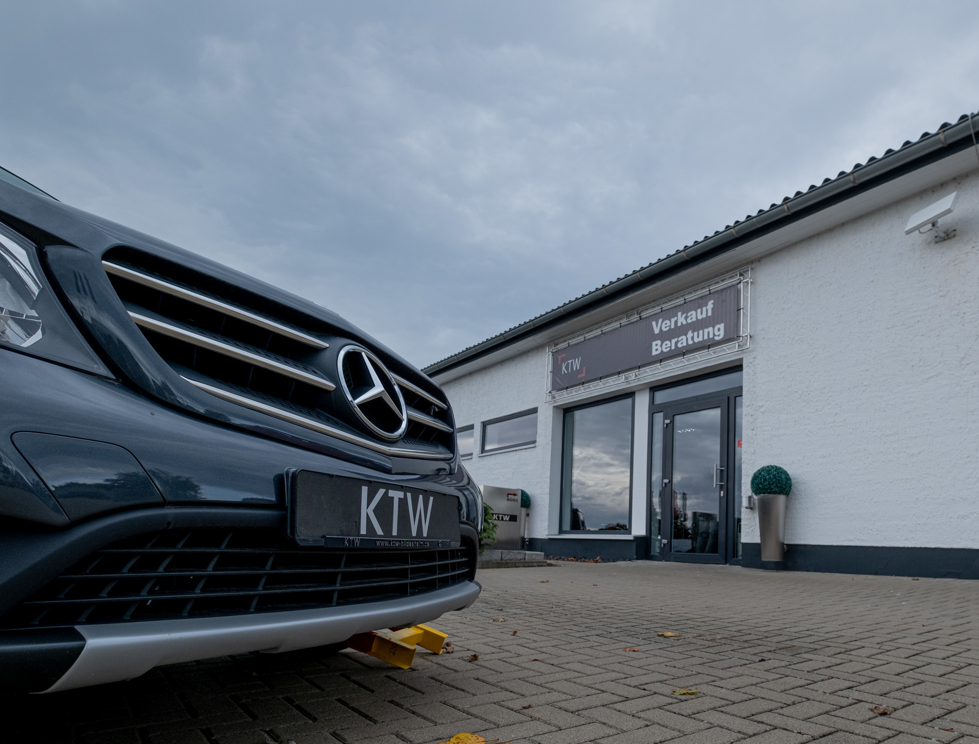 KTW Autohaus GmbH - vehicles for sale undefined: picture 9