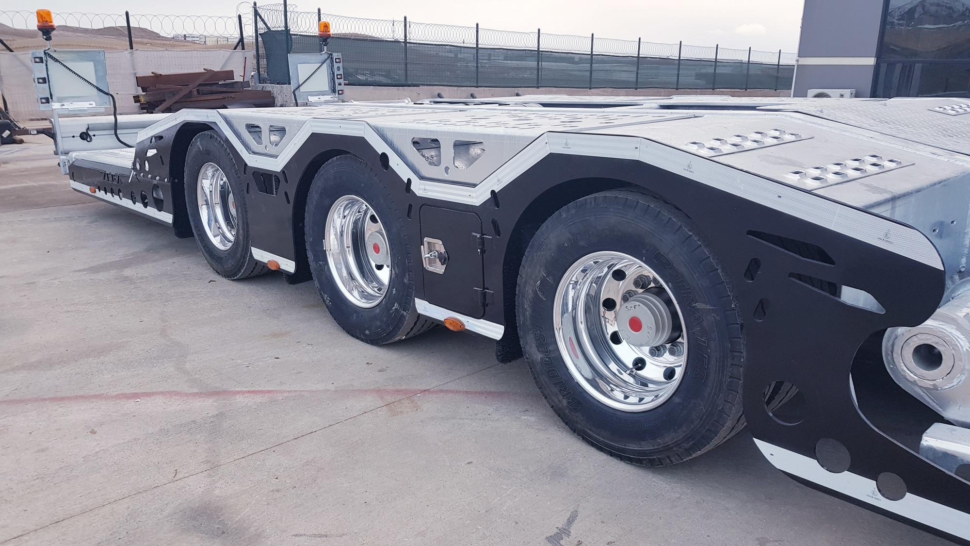 VEGA TRAILER - vehicles for sale undefined: picture 12