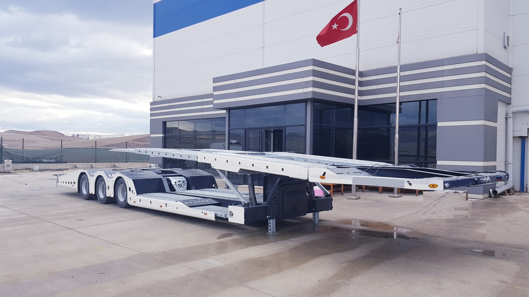 VEGA TRAILER - vehicles for sale undefined: picture 1