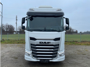 Tractor unit DAF XG 530